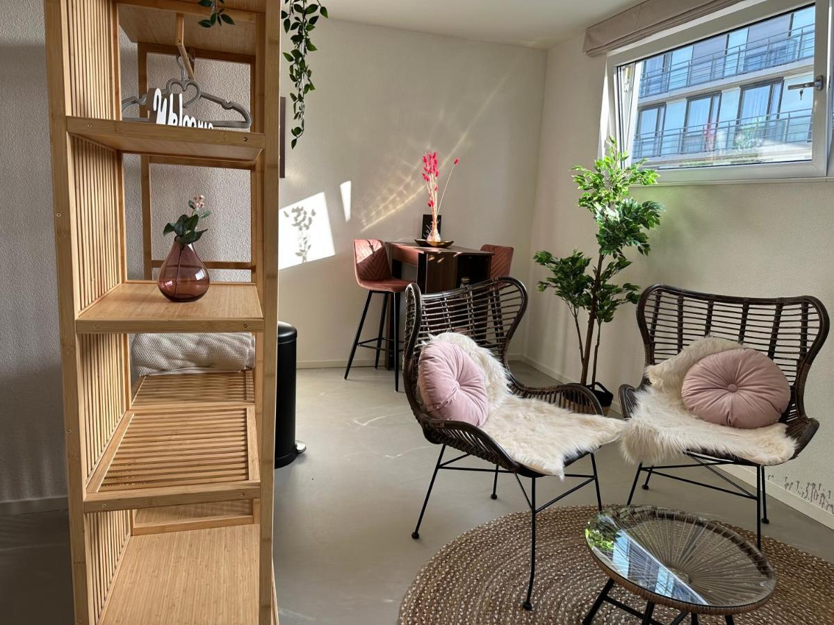 Luuma Studio's -private Parking- * Zandvoort